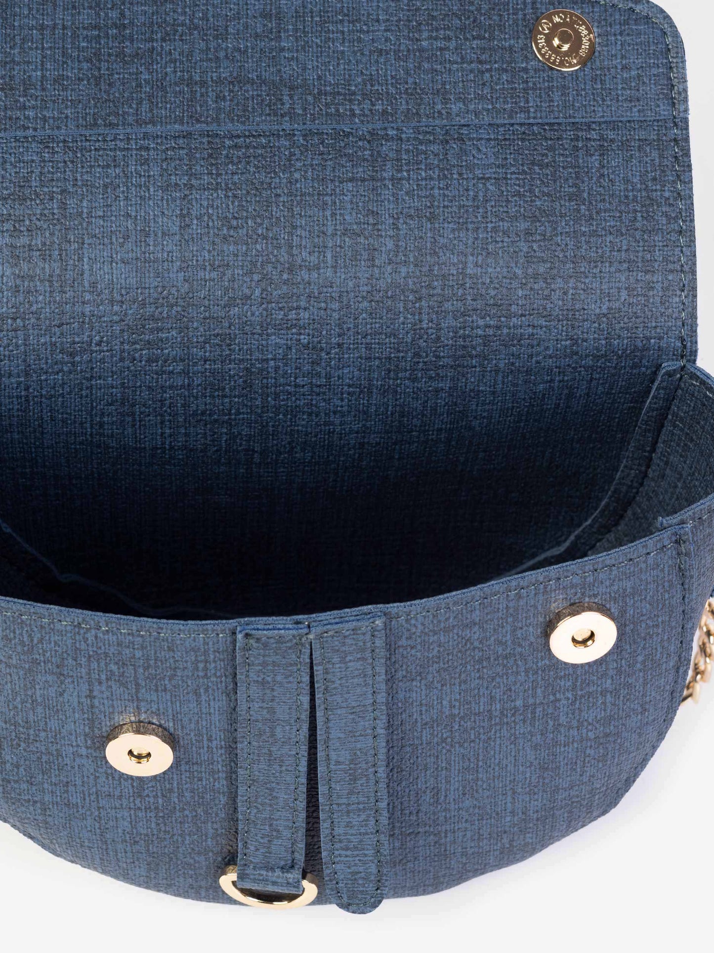 Curved flap bag