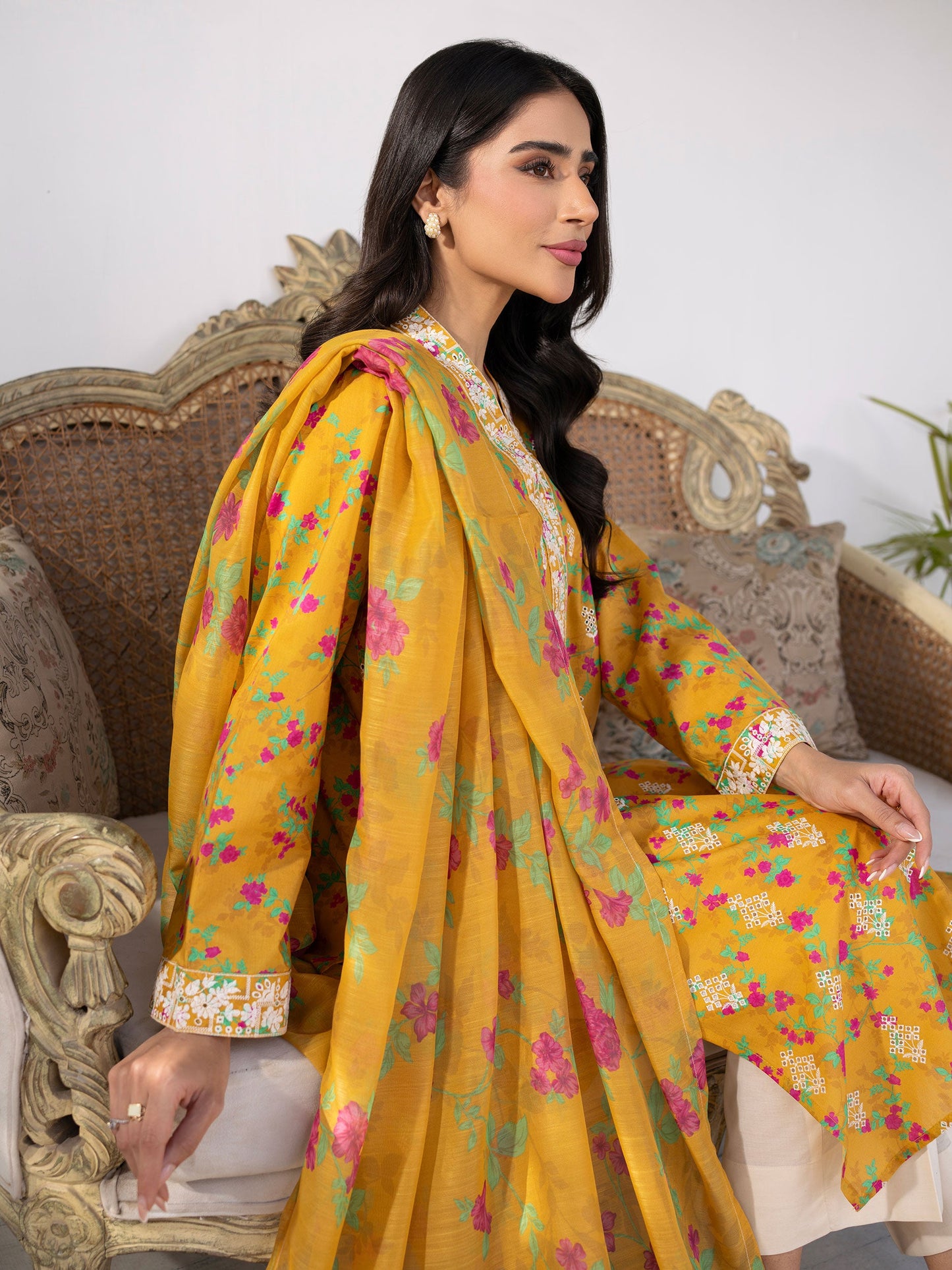 2 Piece Lawn Suit-Embroidered (Unstitched)