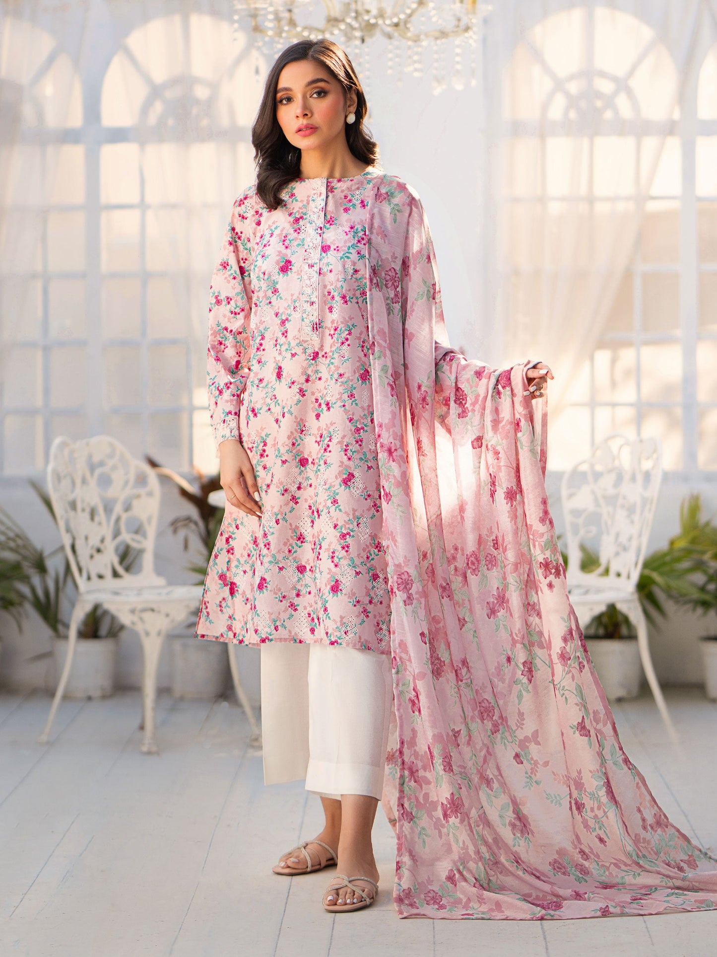 2 Piece Lawn Suit-Embroidered (Unstitched)