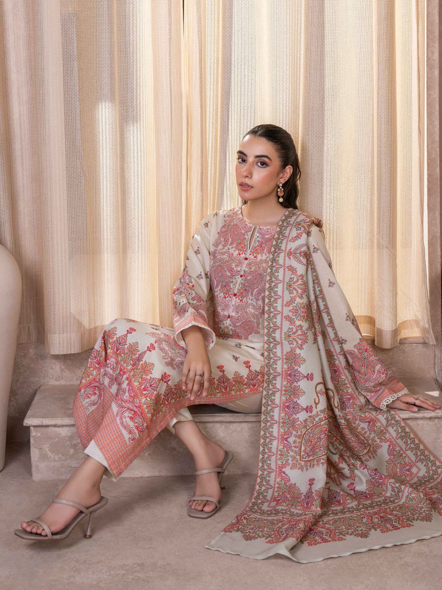 3 Piece Khaddar Suit-Paste Print (Unstitched)