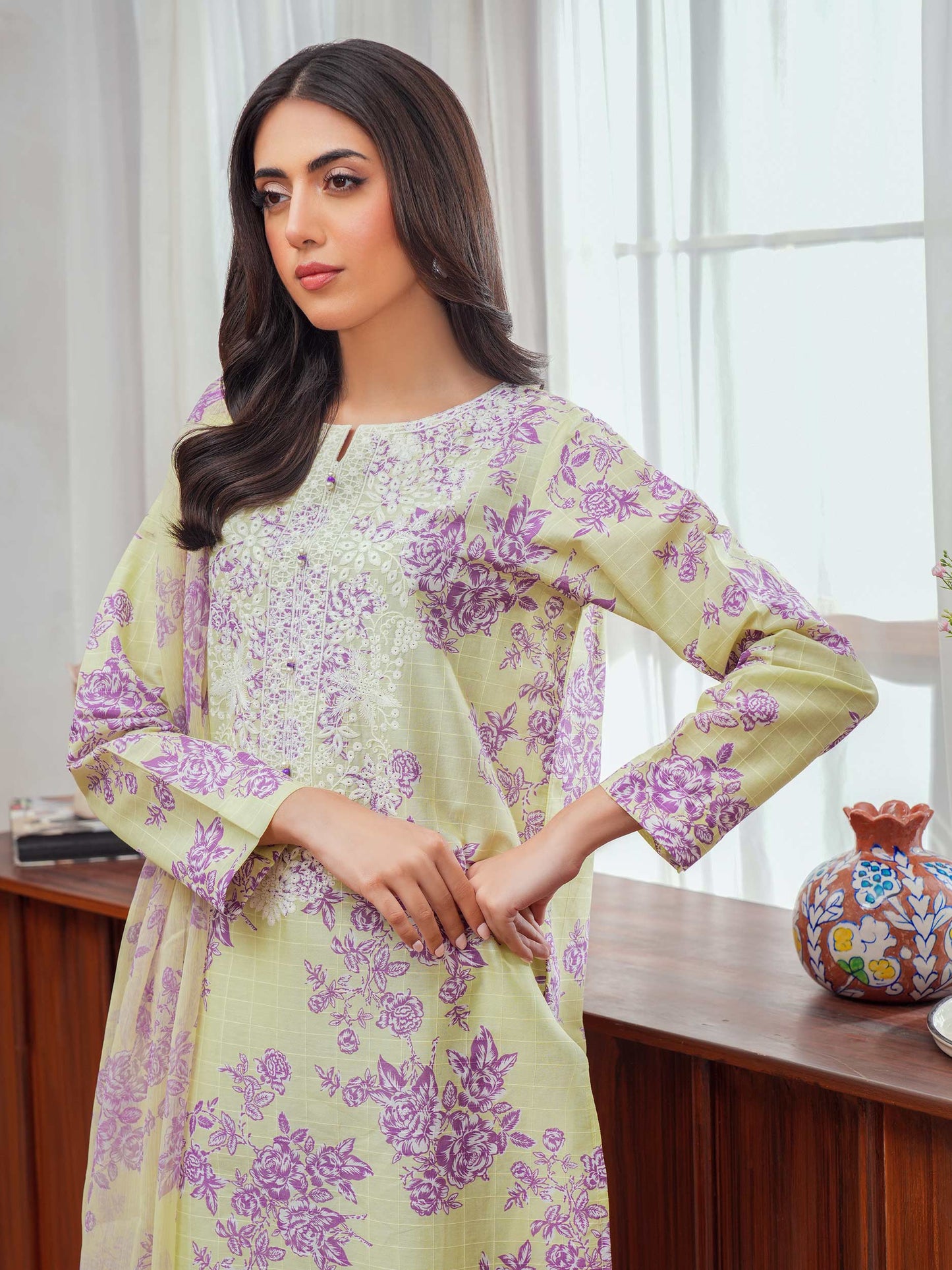 3 Piece Lawn Suit-Embroidered (Unstitched)