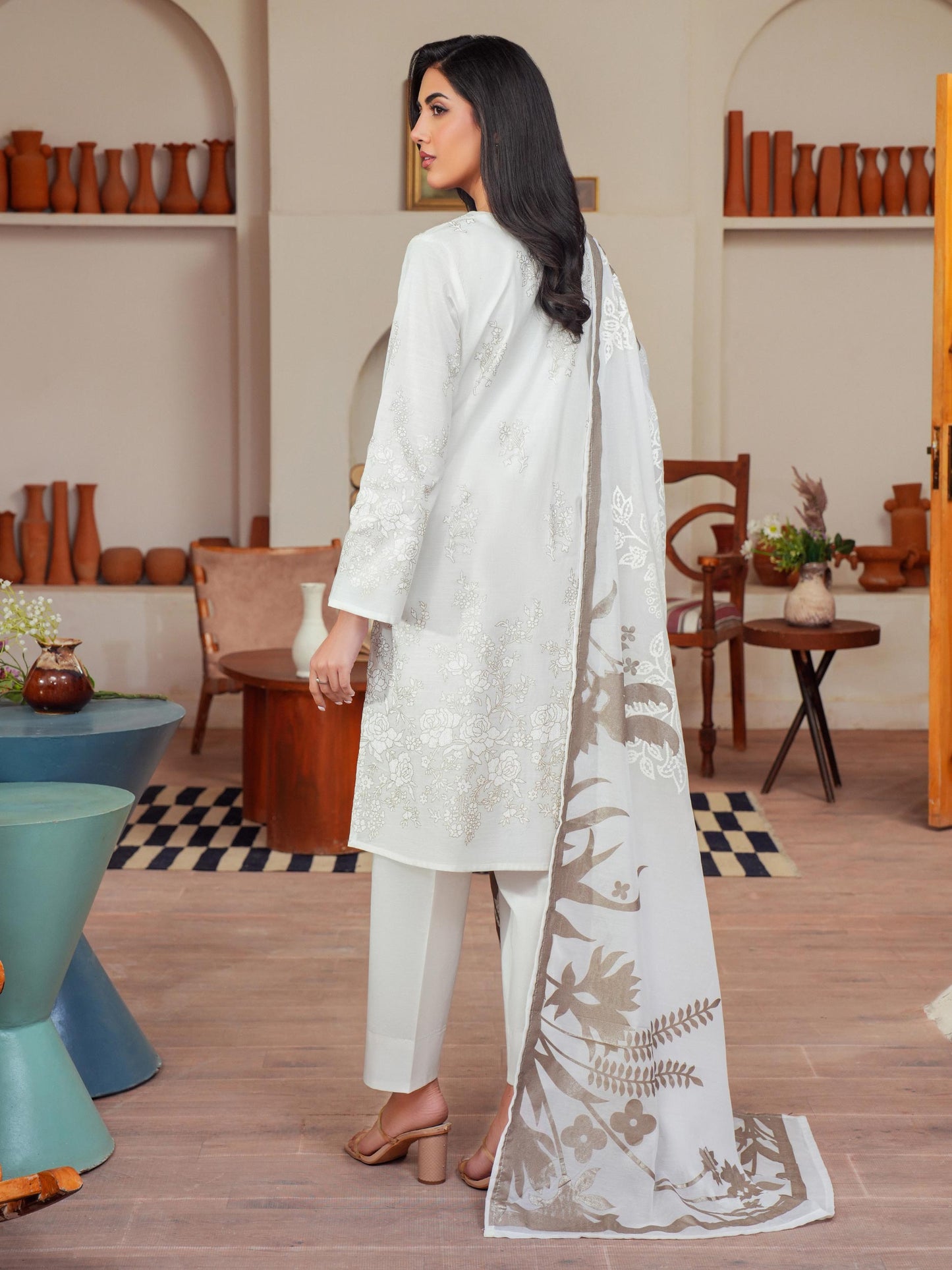 3 Piece Lawn Suit Embroidered (Unstitched)