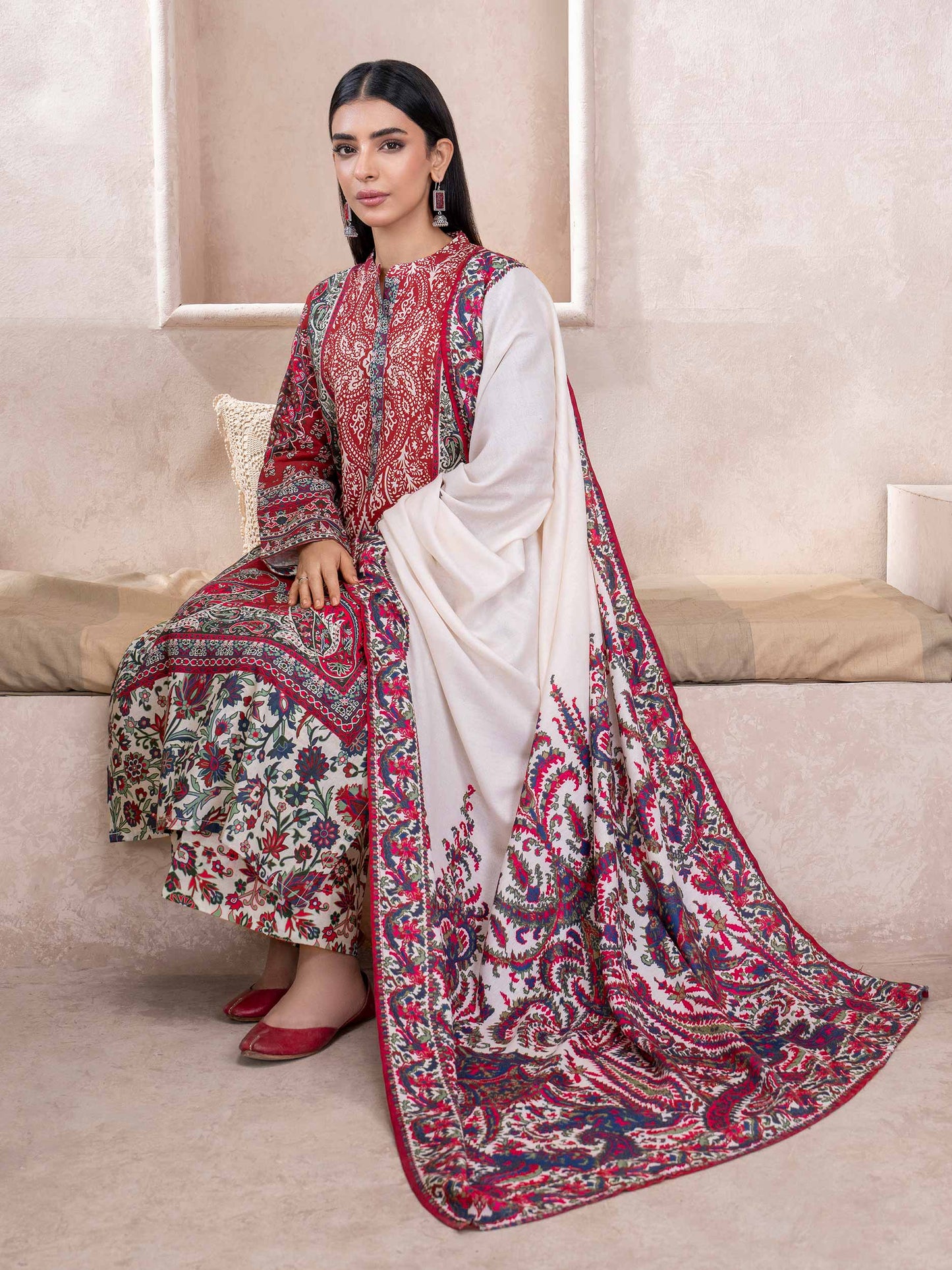 3 Piece Khaddar Suit-Printed (Unstitched)