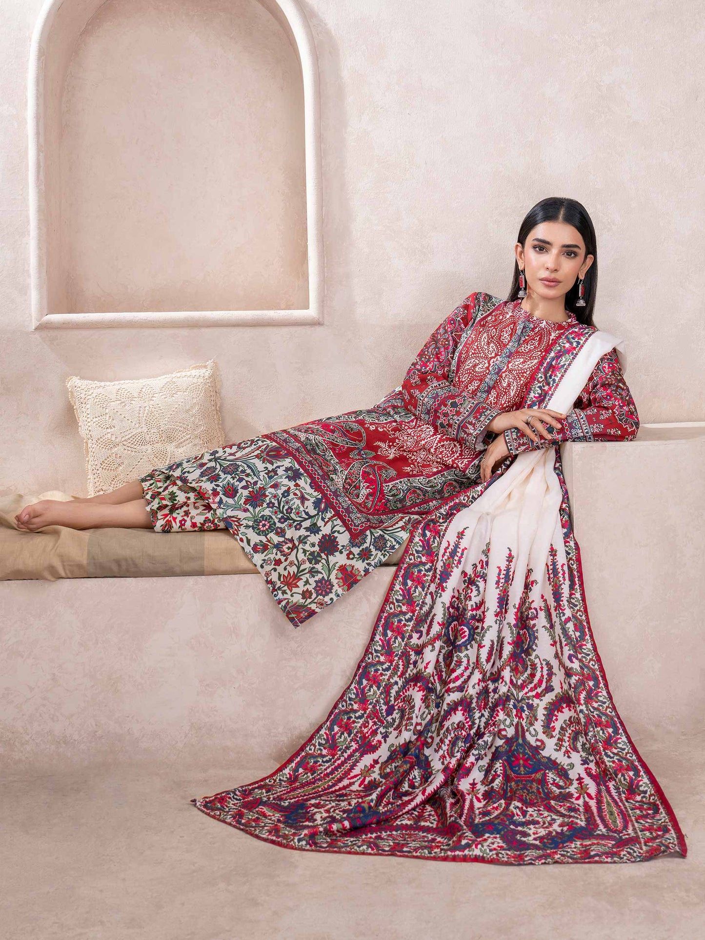 3 Piece Khaddar Suit-Printed (Unstitched)