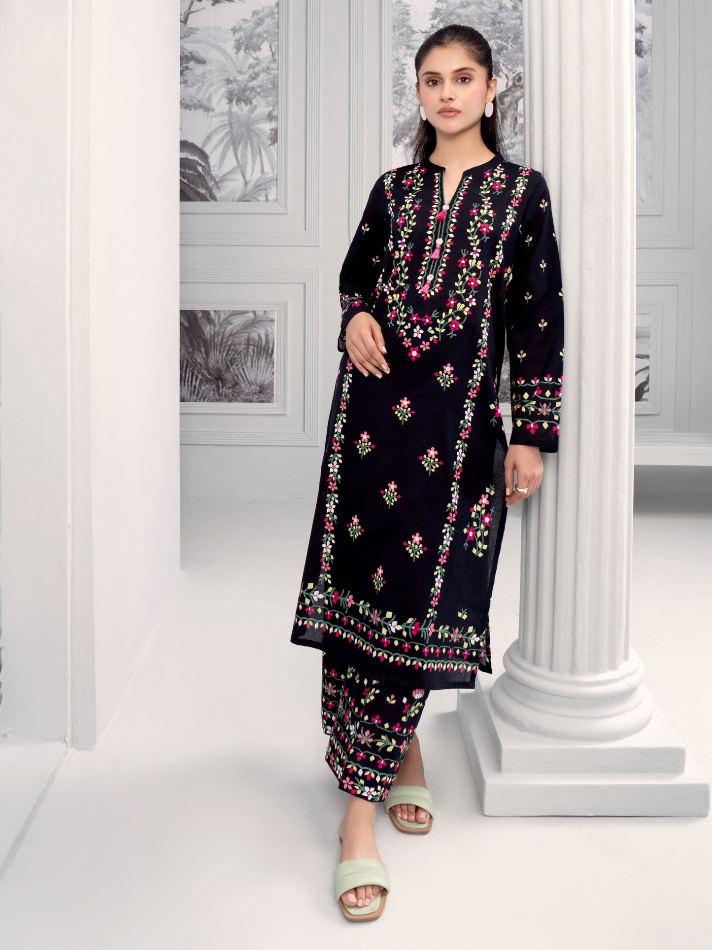 2 Piece Khaddar Suit-Printed (Unstitched)