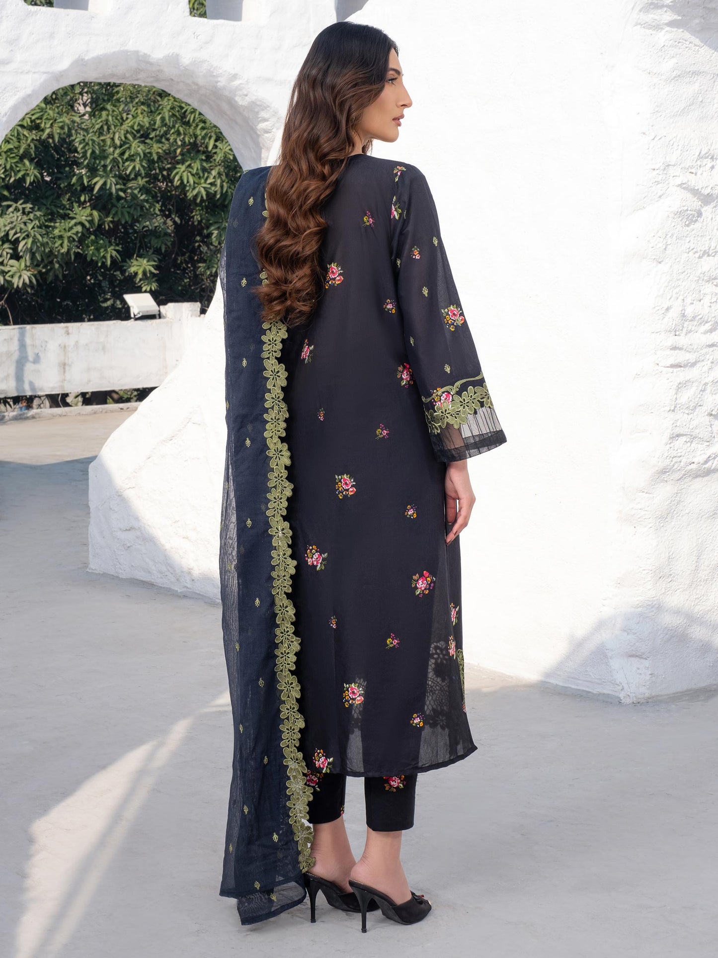 3 Piece Lawn Suit-Embroidered (Unstitched)