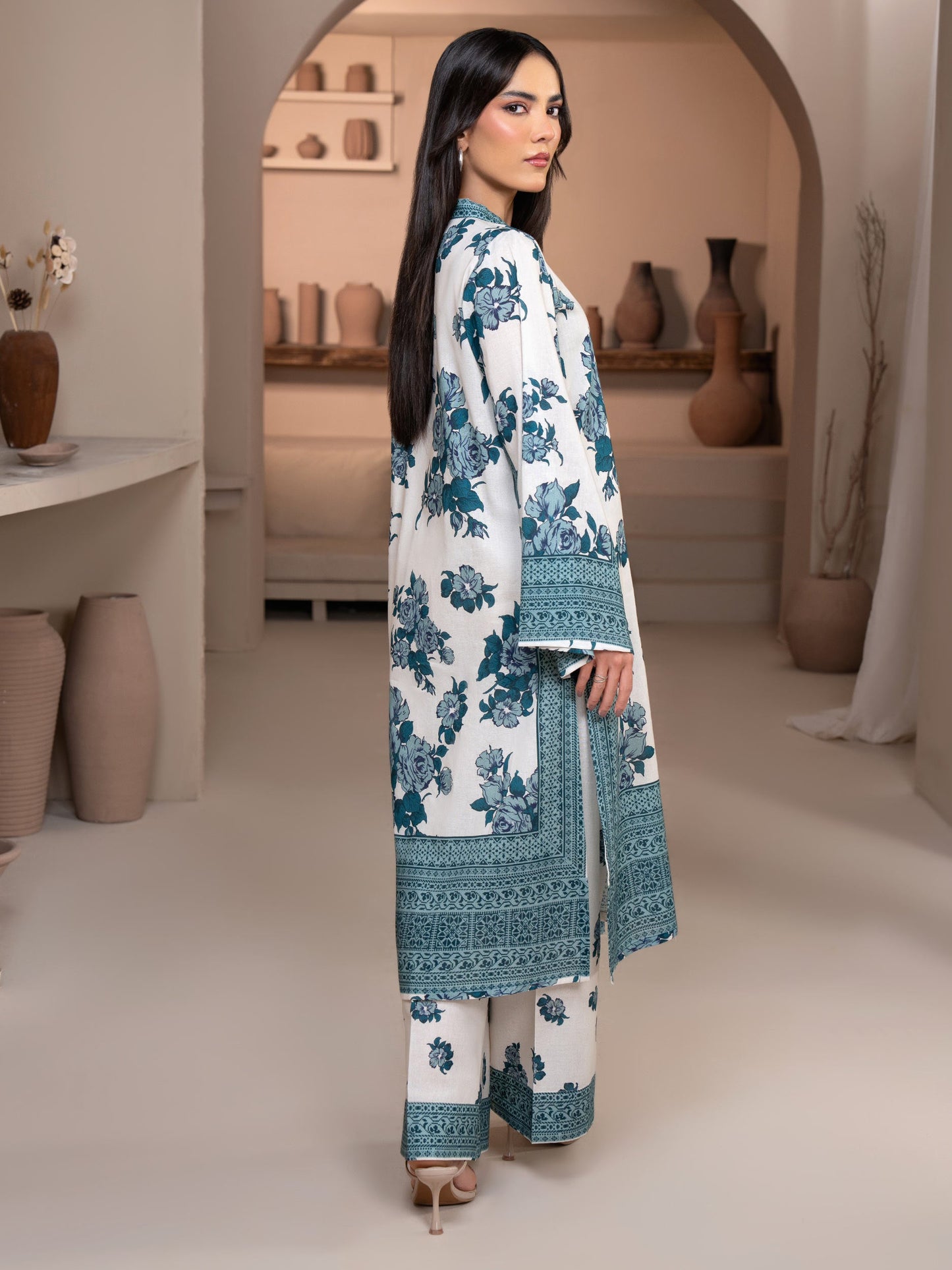 2 Piece Khaddar Suit-Printed (Unstitched)