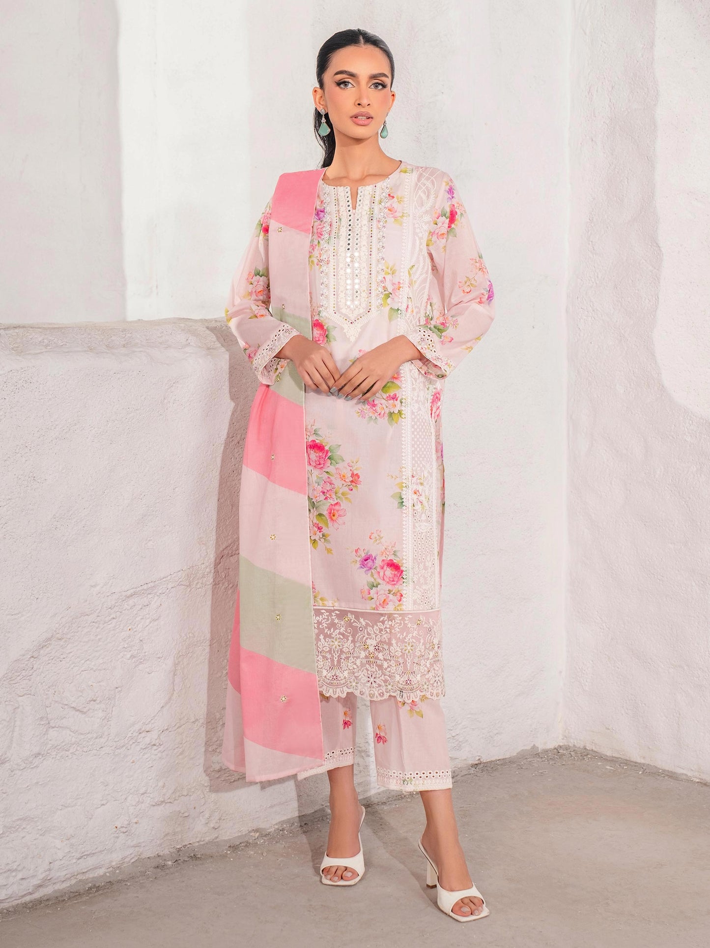 3 Piece Lawn Suit-Embroidered (Unstitched)