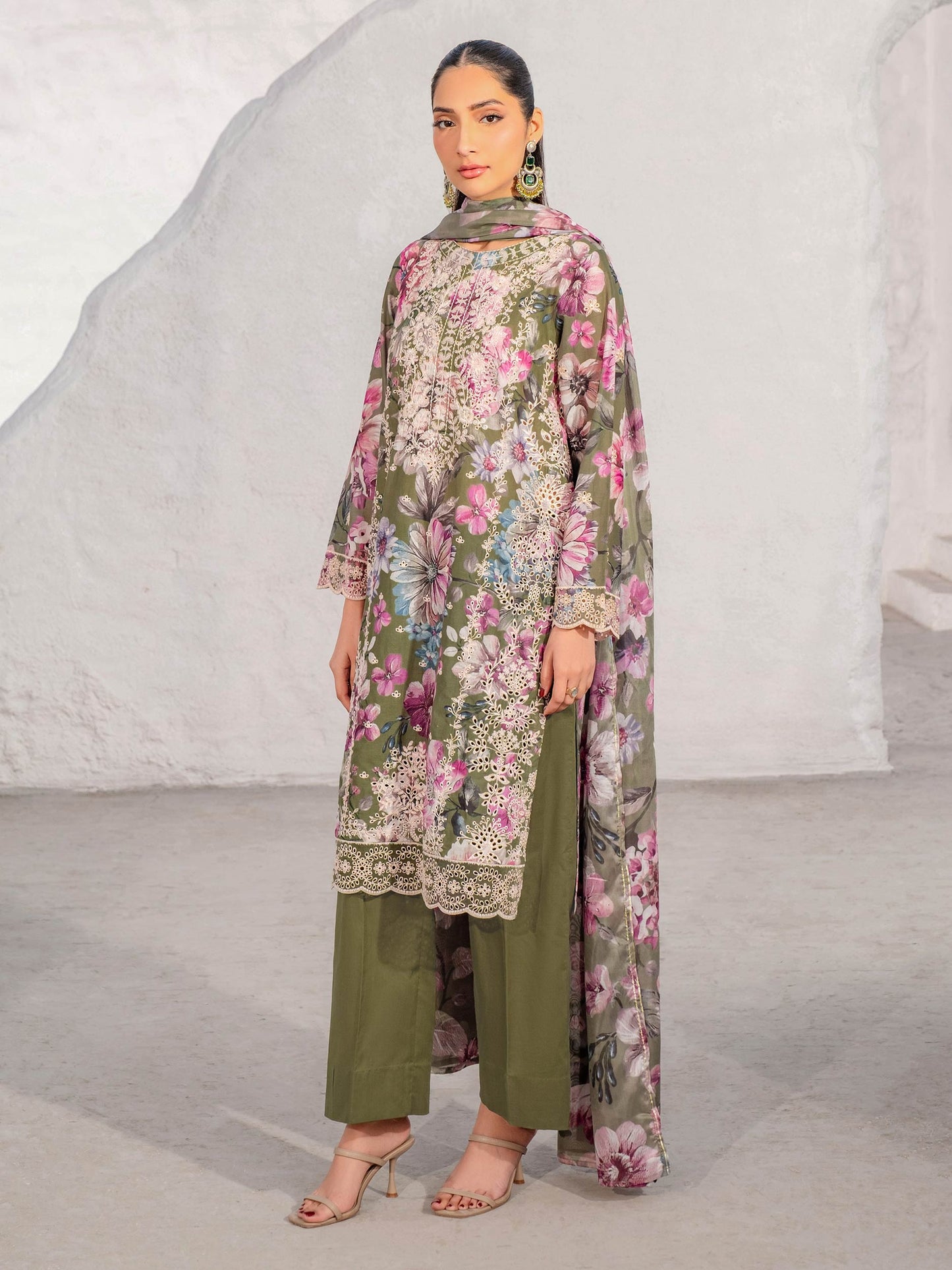 3 Piece Lawn Suit-Embroidered (Unstitched)