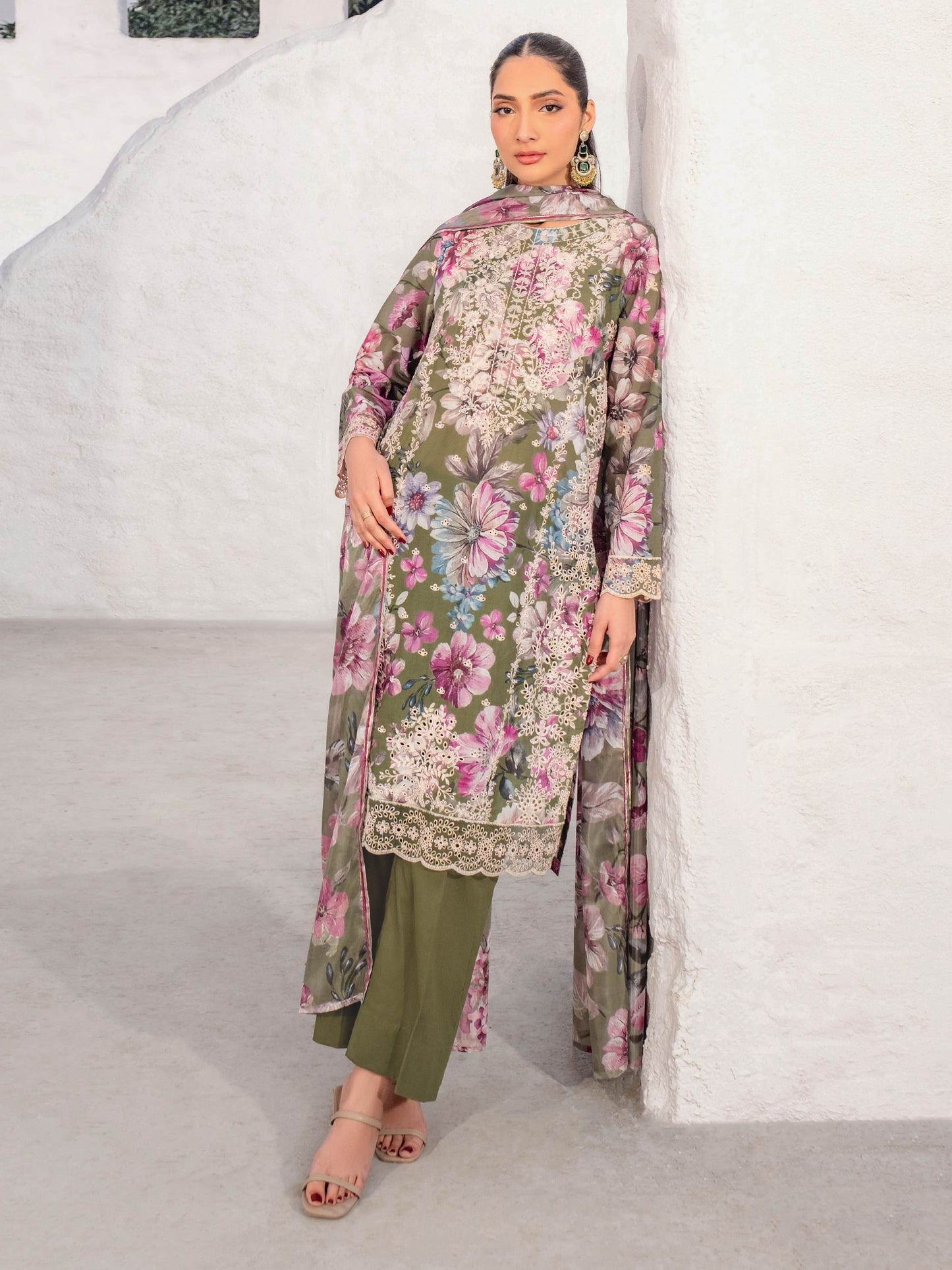 3 Piece Lawn Suit-Embroidered (Unstitched)