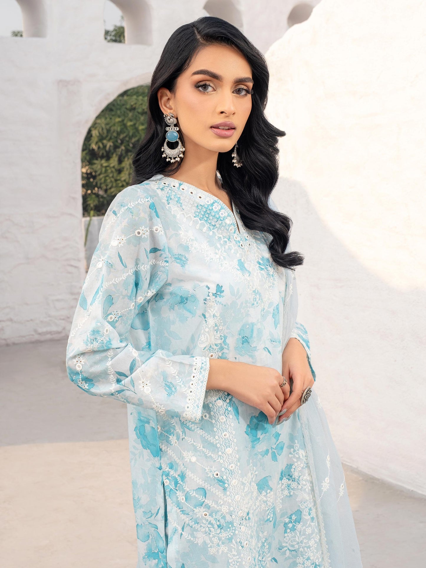 3 Piece Lawn Suit-Embroidered (Unstitched)
