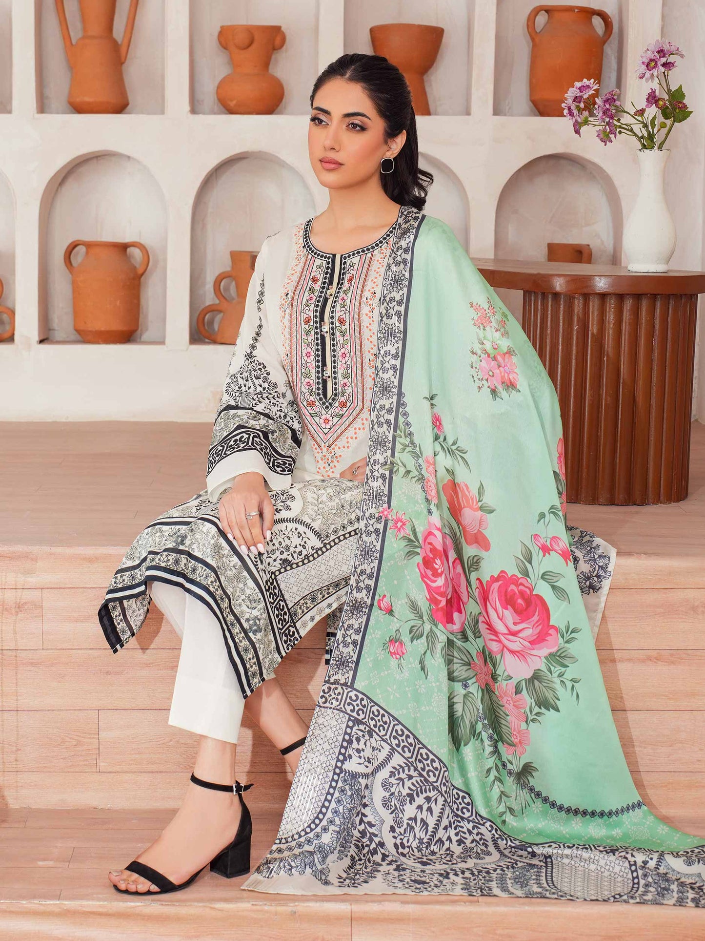 3 Piece Lawn Suit-Embroidered (Unstitched)