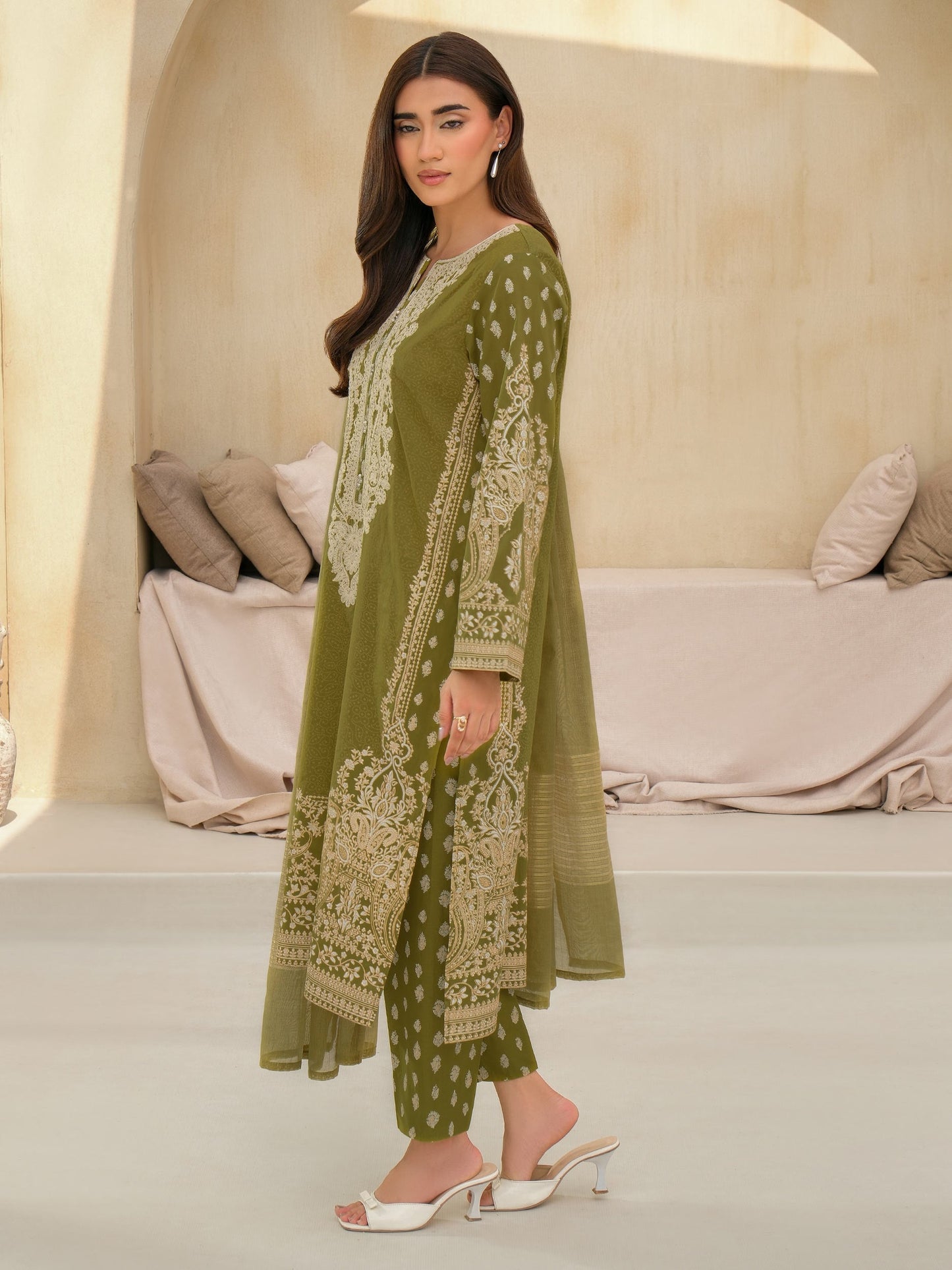 3 Piece Lawn Suit-Embroidered (Unstitched)