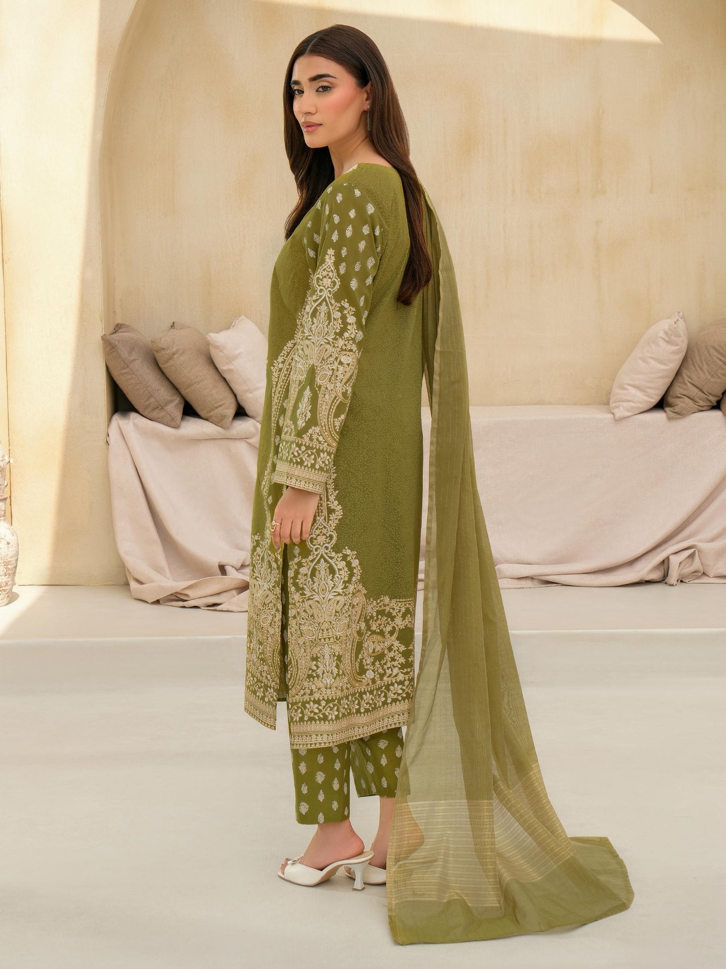3 Piece Lawn Suit-Embroidered (Unstitched)