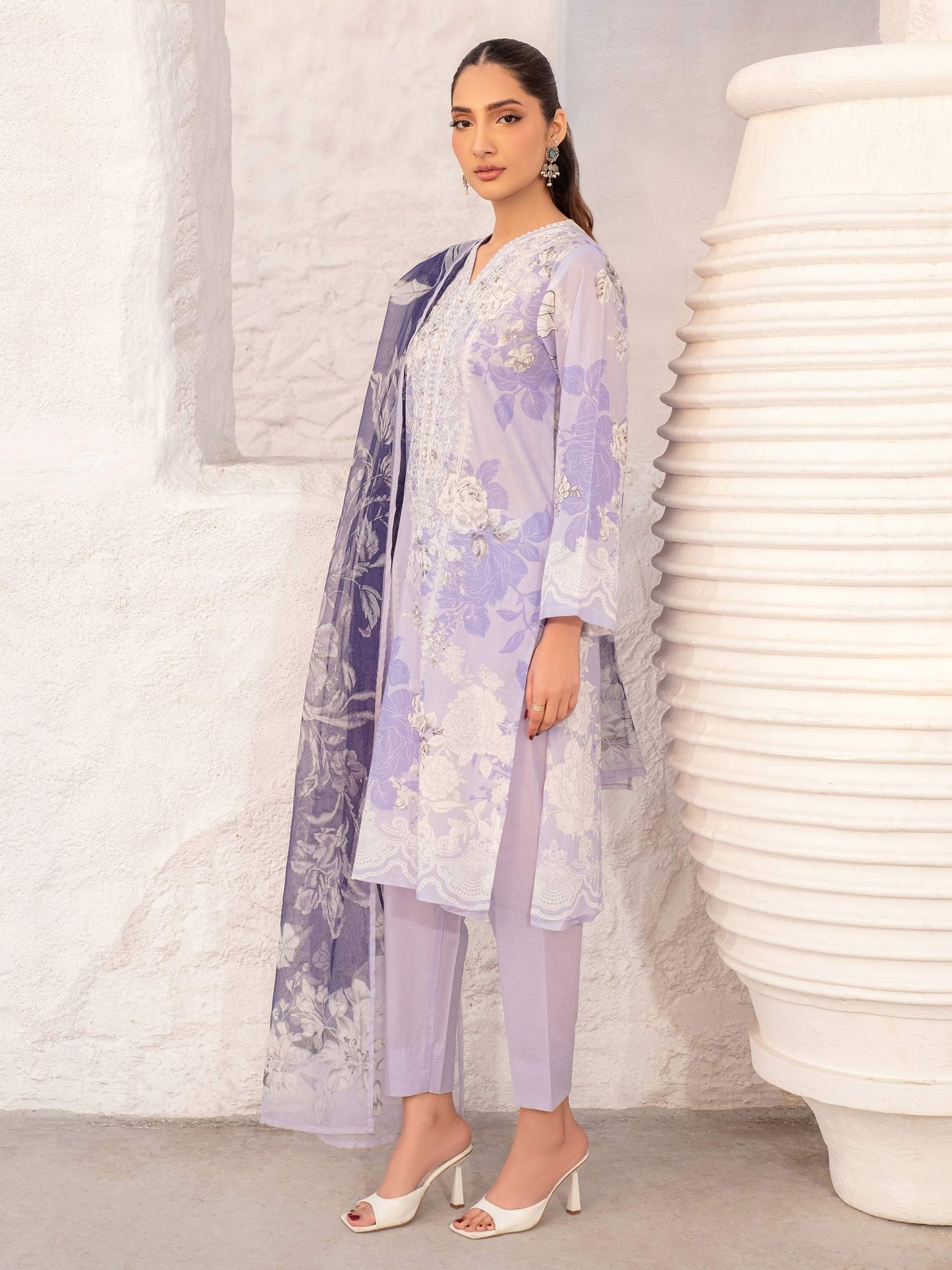 3 Piece Lawn Suit-Embroidered (Unstitched)