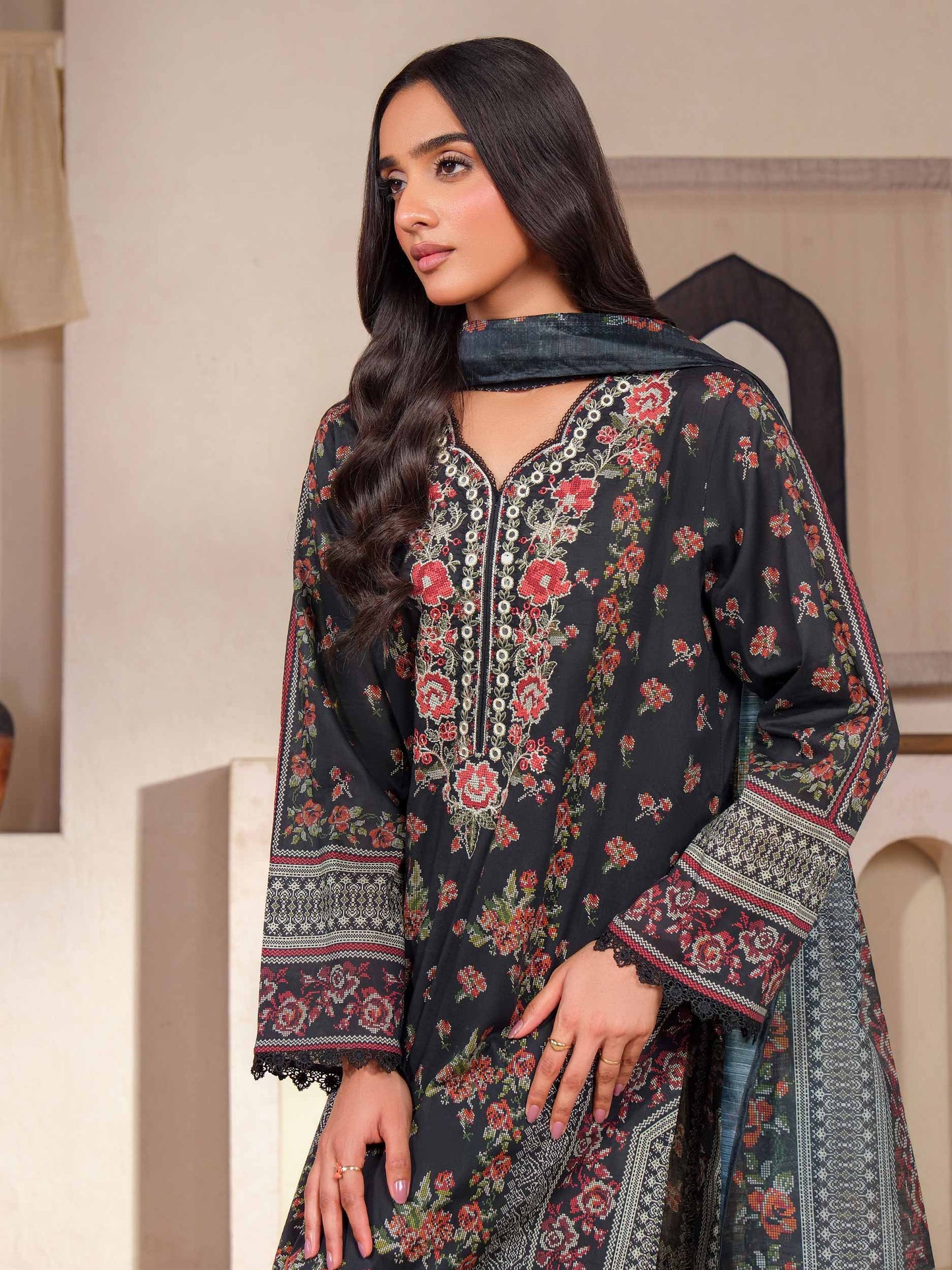 3 Piece Lawn Suit-Embroidered (Unstitched)
