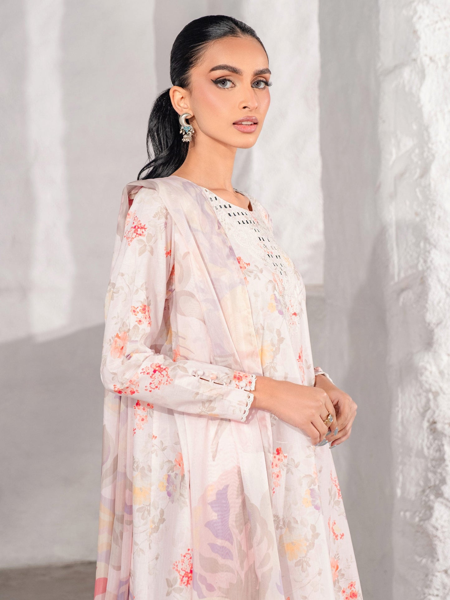 3 Piece Lawn Suit-Embroidered (Unstitched)