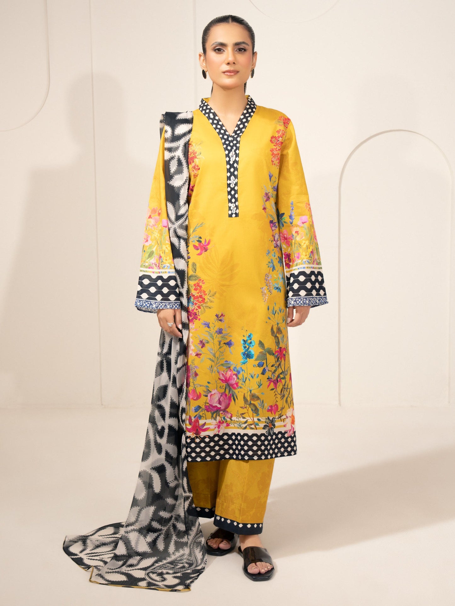 3 Piece Lawn Suit-Printed (Unstitched)