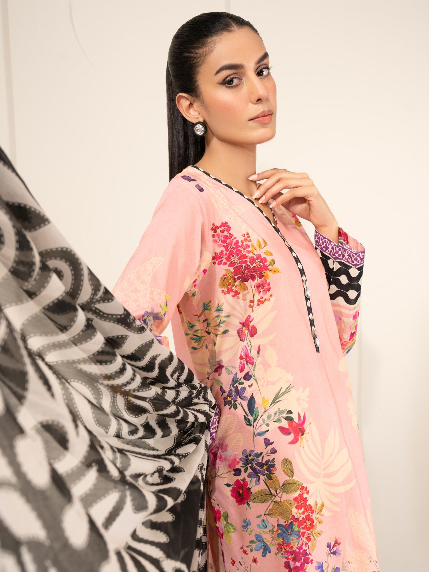 3 Piece Lawn Suit-Printed (Unstitched)