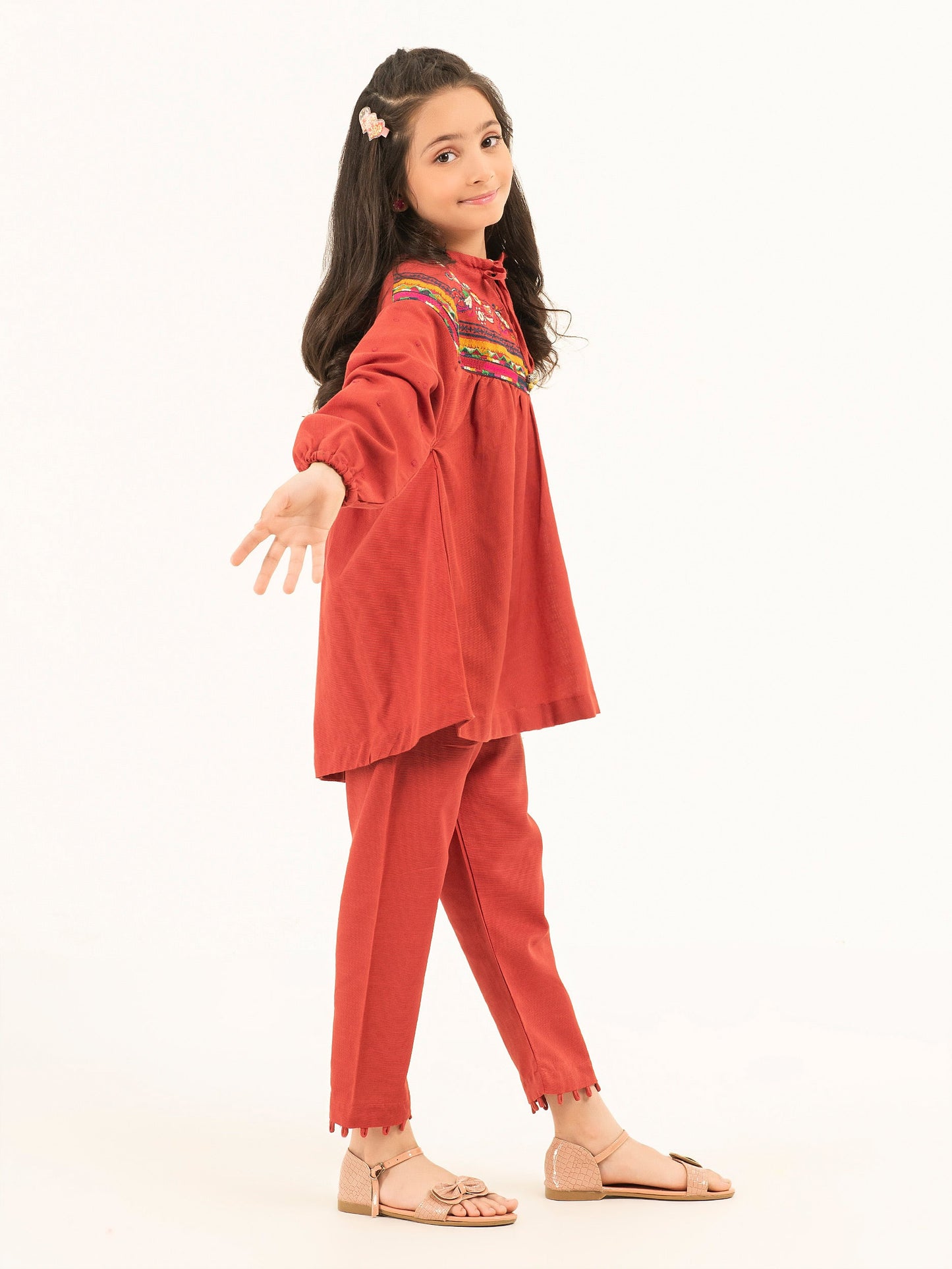 2 Piece Khaddar Suit-Embroidered (Pret)