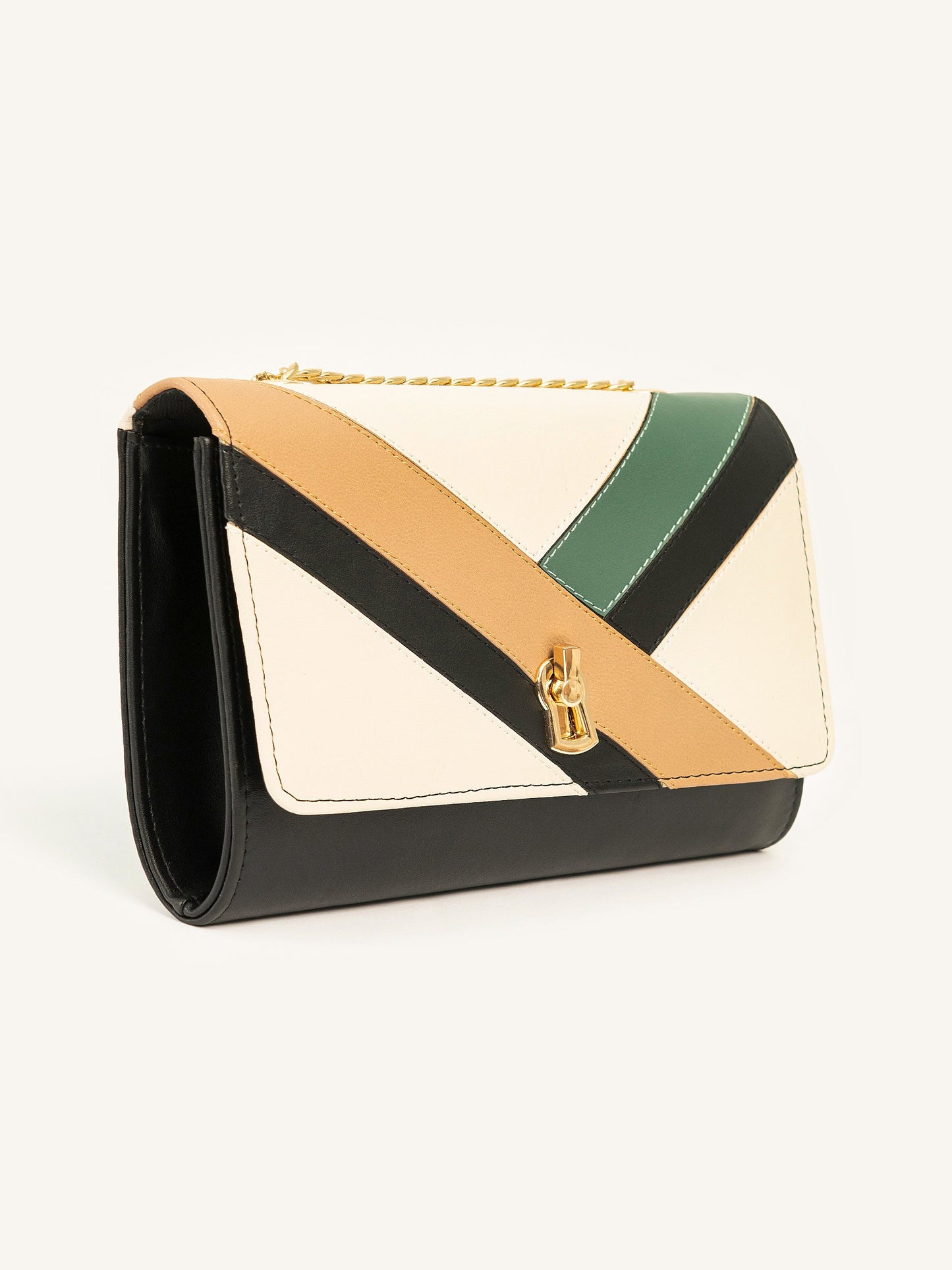 Keyhole Lock Clutch
