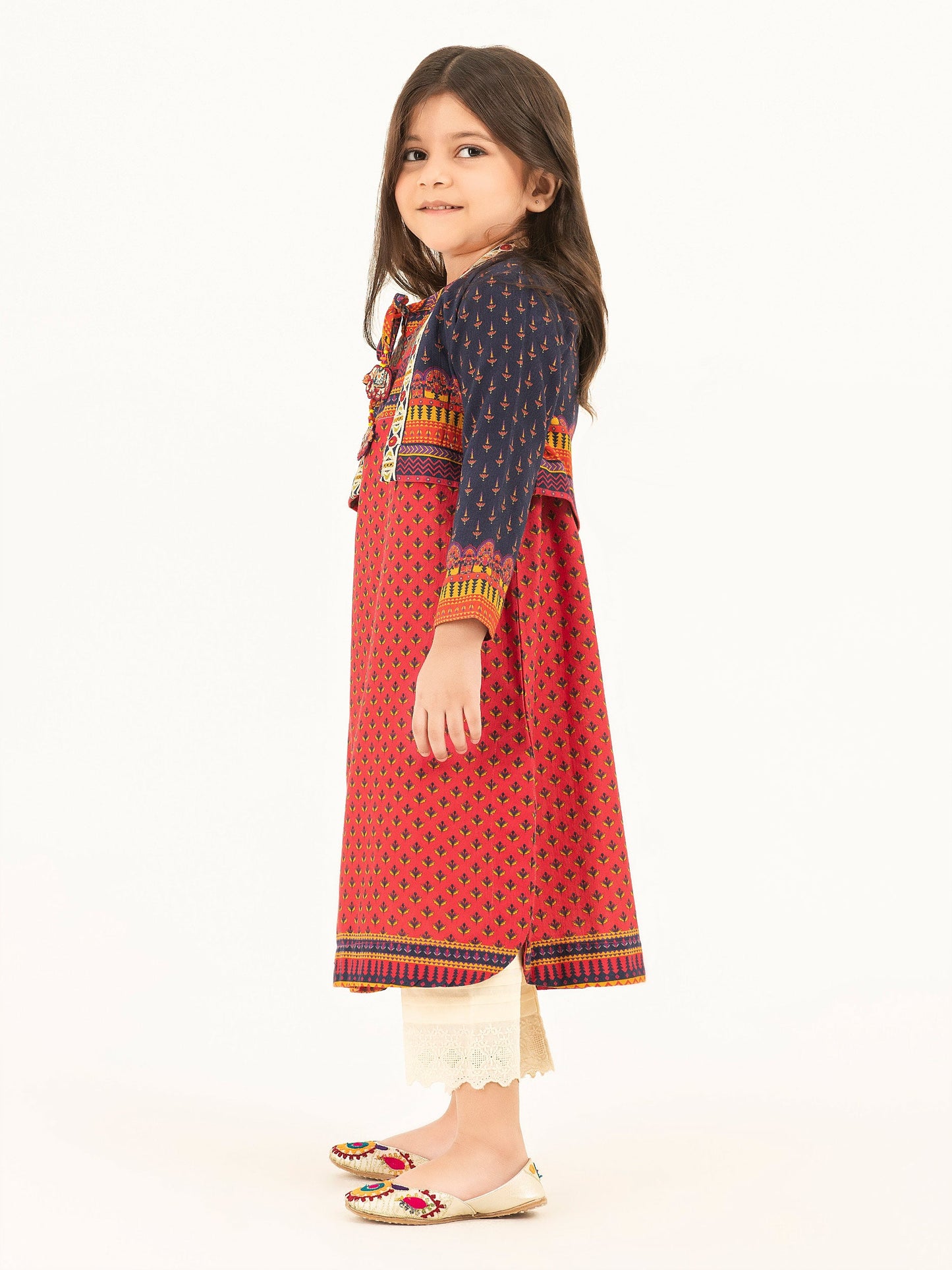 2 Piece Khaddar Suit-Embroidered (Pret)