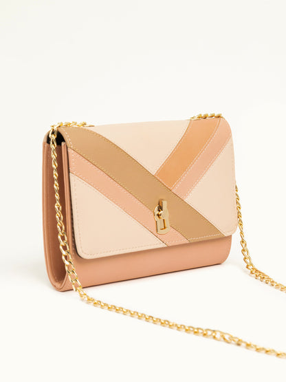 Keyhole Lock Clutch