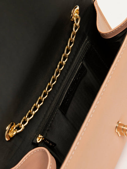 Keyhole Lock Clutch