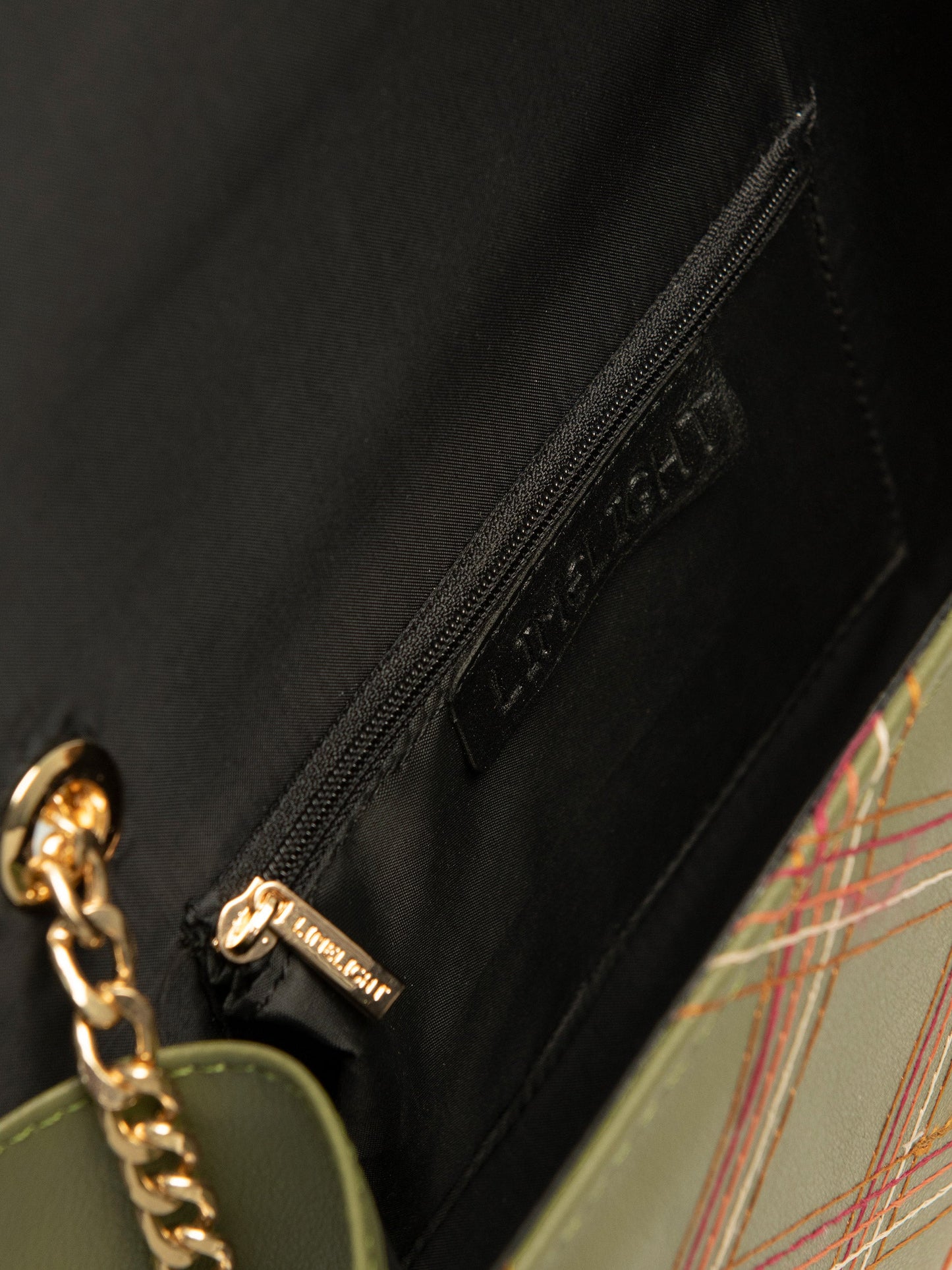 Metallic Twist Lock Clutch
