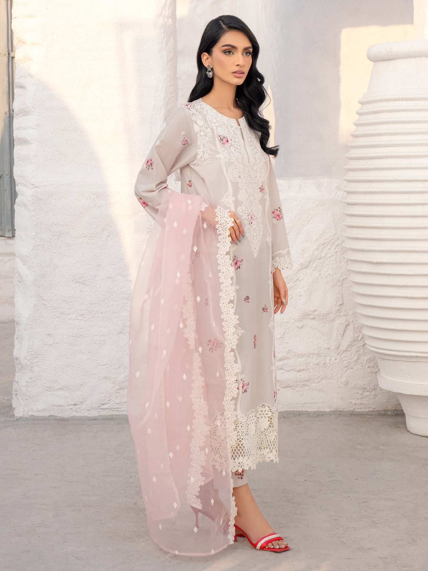 3 Piece Lawn Suit-Embroidered (Unstitched)